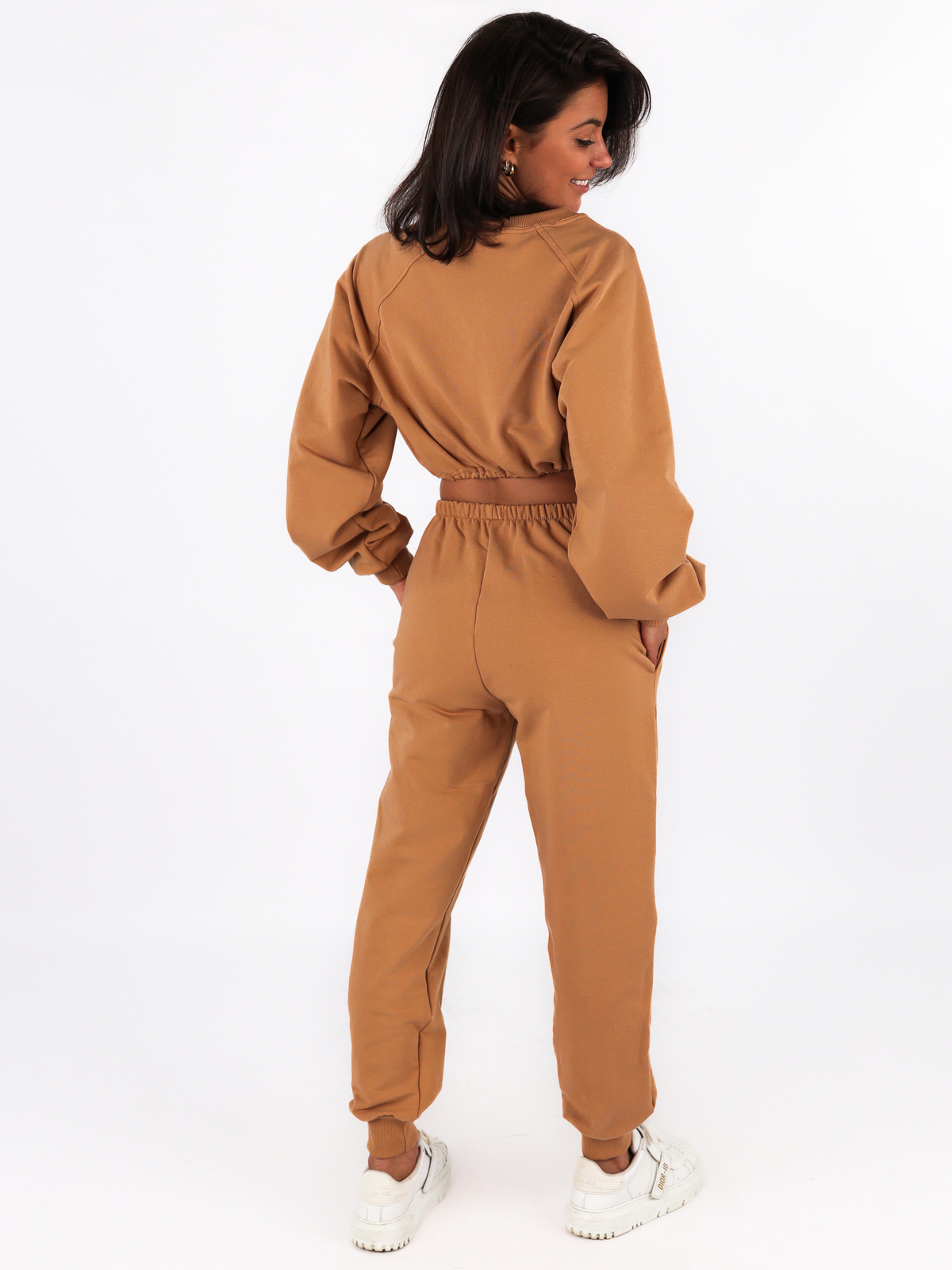 Dresowy komplet krótka oversizowa bluza + spodnie camel C120 k01